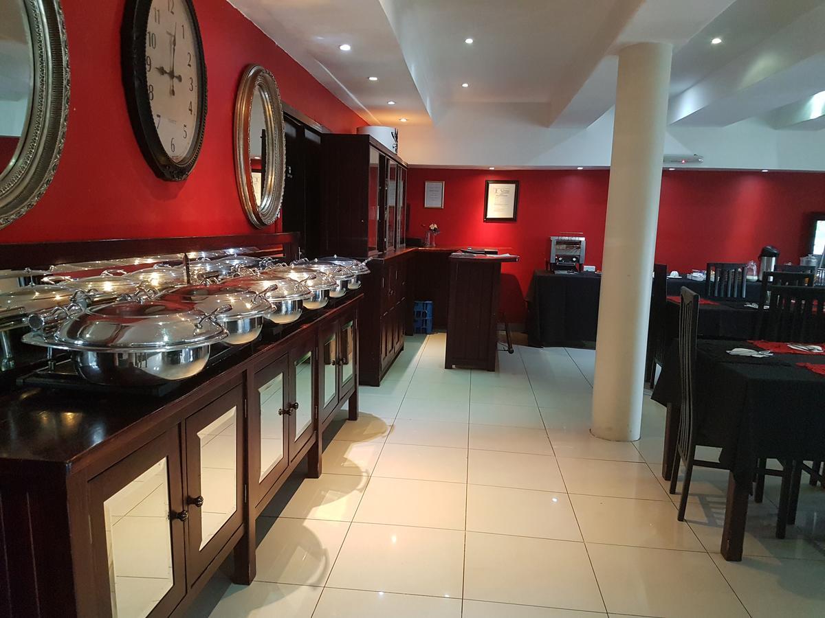 Ilawu Hotel Питърмарицбург Екстериор снимка