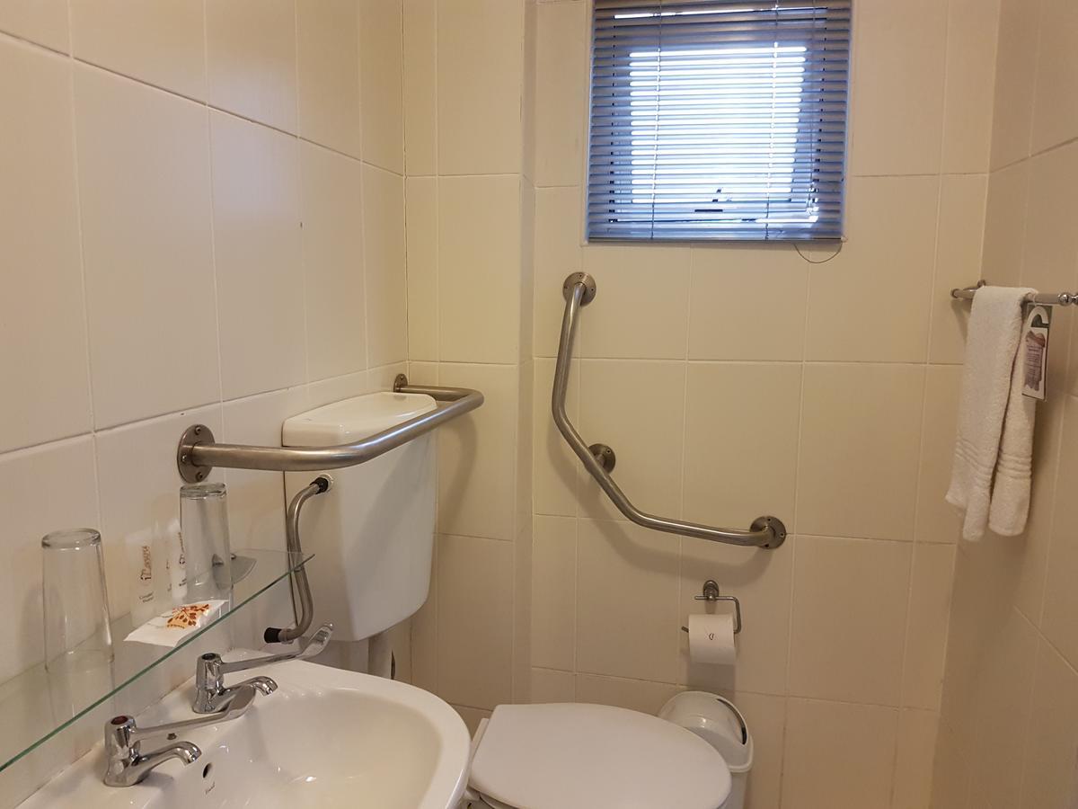 Ilawu Hotel Питърмарицбург Екстериор снимка