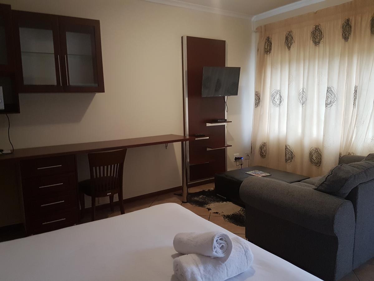 Ilawu Hotel Питърмарицбург Екстериор снимка