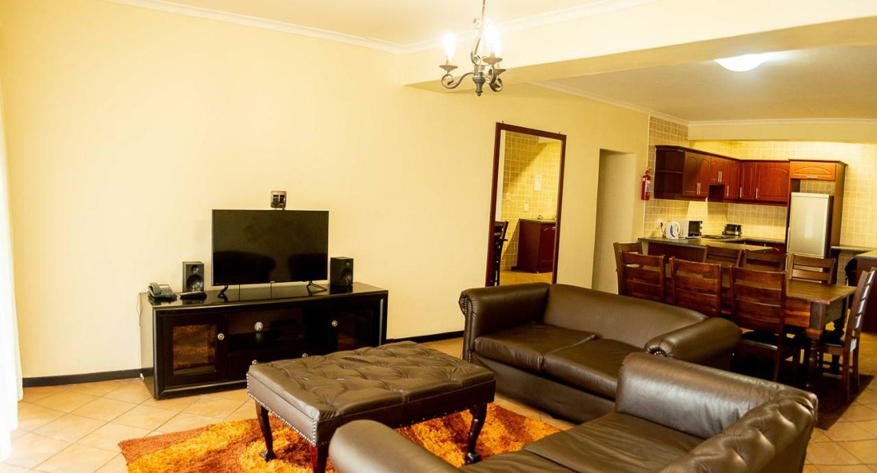 Ilawu Hotel Питърмарицбург Екстериор снимка